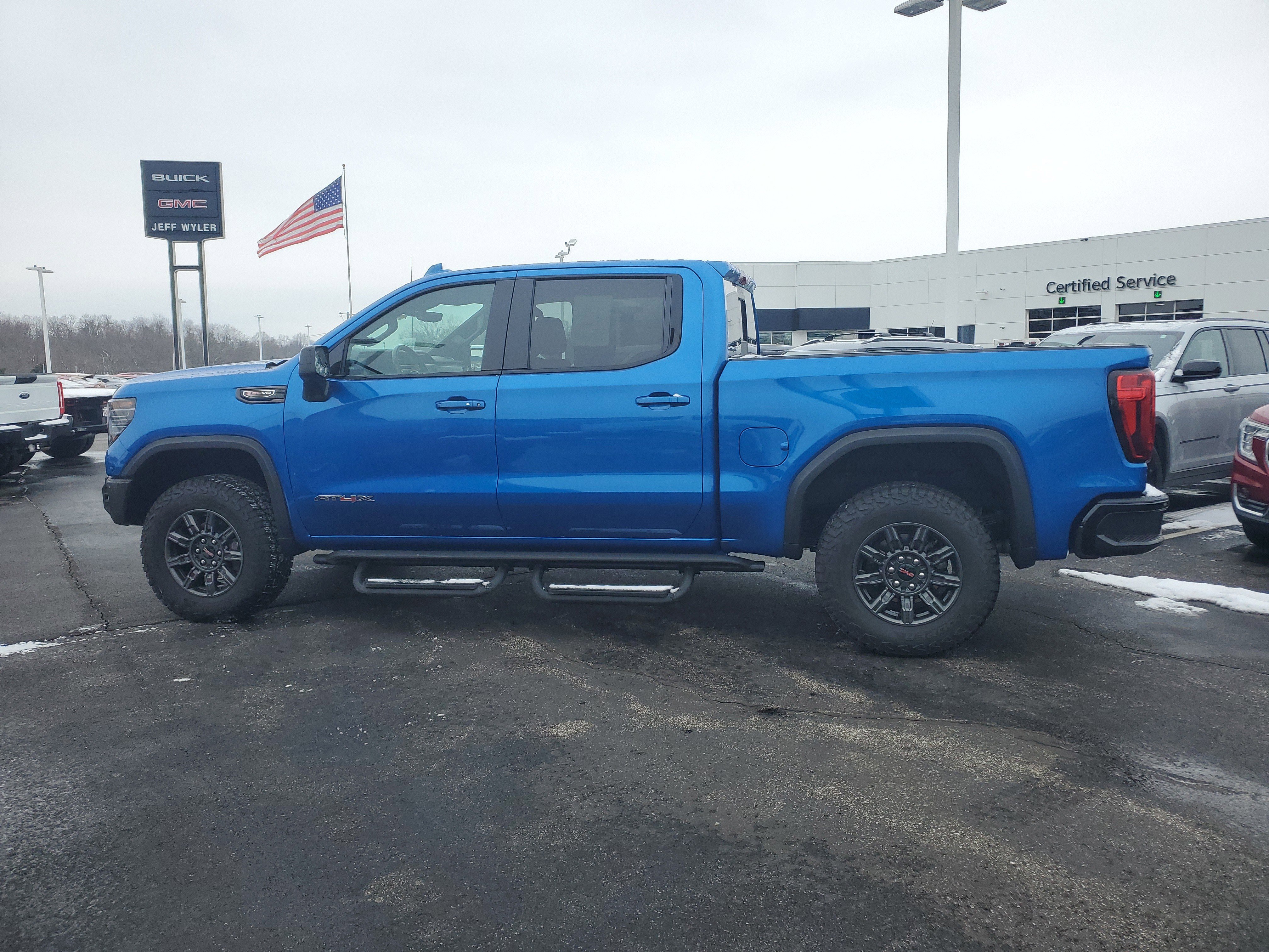 Used 2024 GMC Sierra 1500 AT4X AWD/4WD image 7