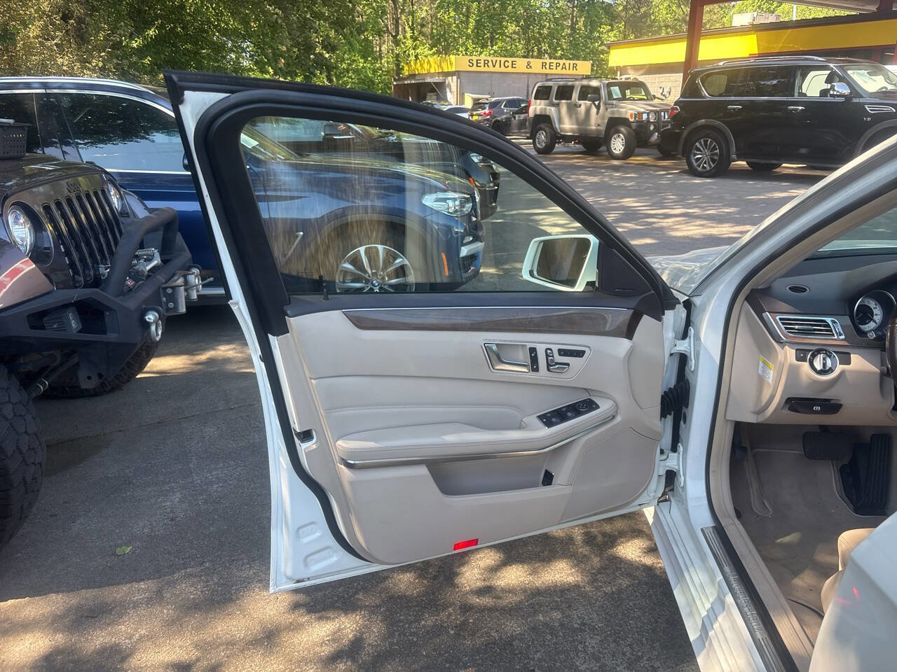 Used 2014 Mercedes-Benz E 350 4MATIC Sedan image 8