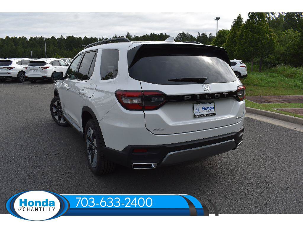 New 2026 Honda Pilot Touring image 5