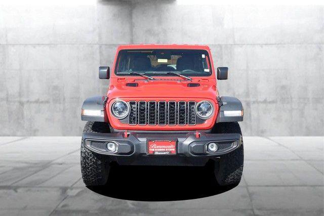 Used 2025 Jeep Wrangler Unlimited Rubicon AWD/4WD image 4