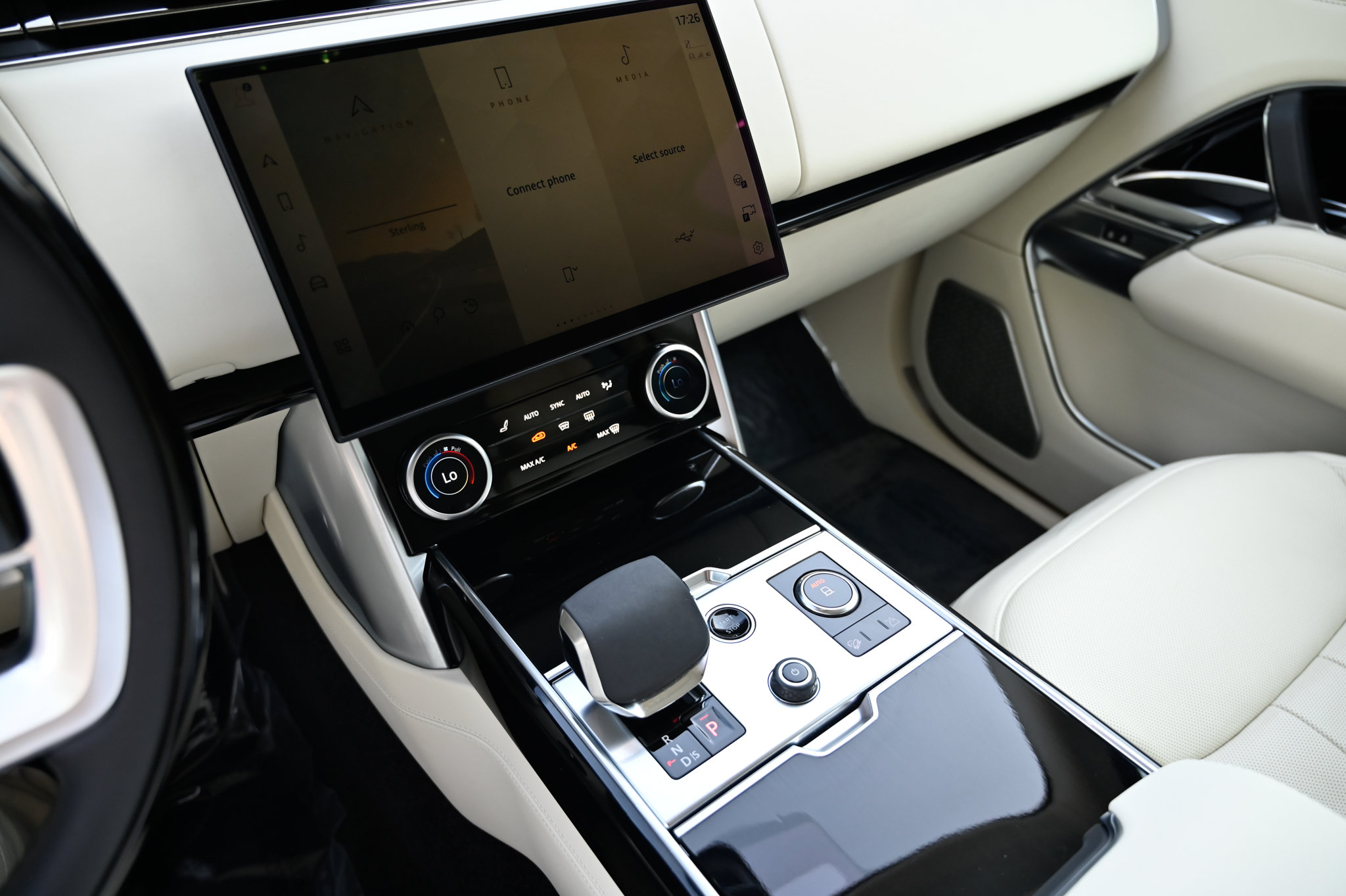 Used 2023 Land Rover Range Rover Long Wheelbase Autobiography AWD/4WD image 26