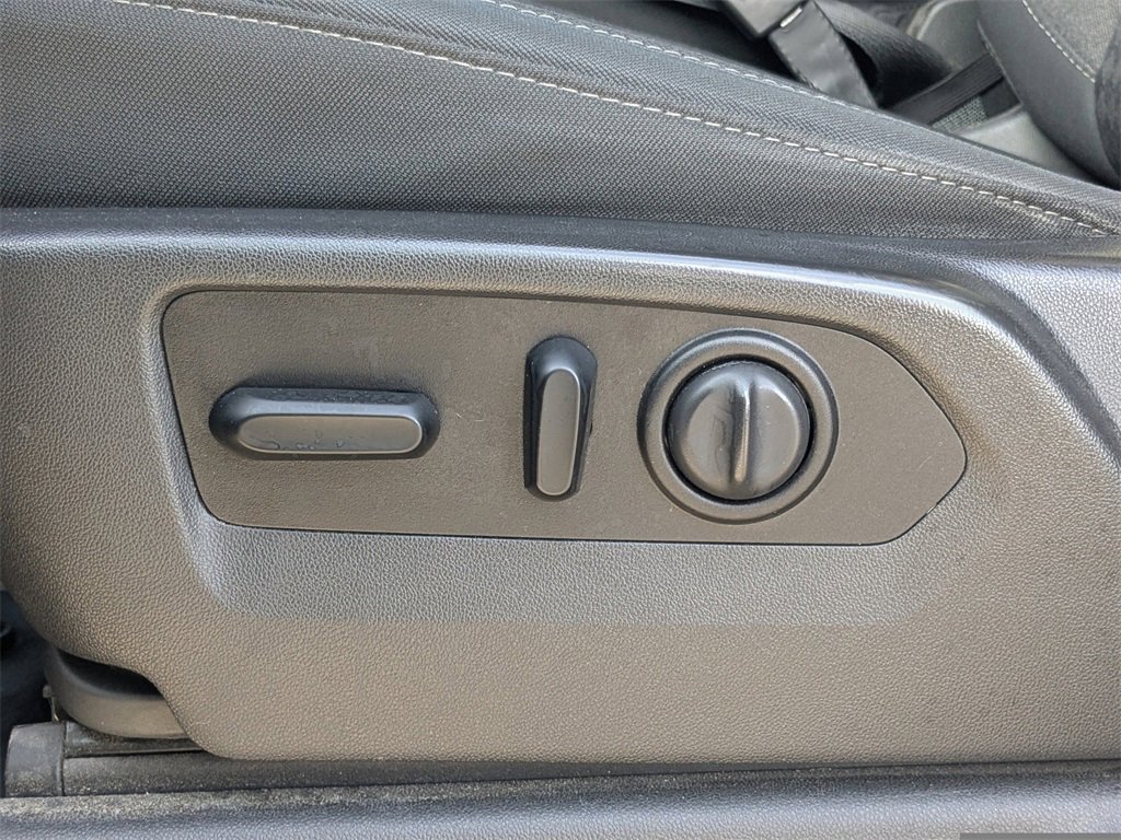 Used 2020 Chevrolet Silverado 1500 LT w/ All-Star Edition image 19