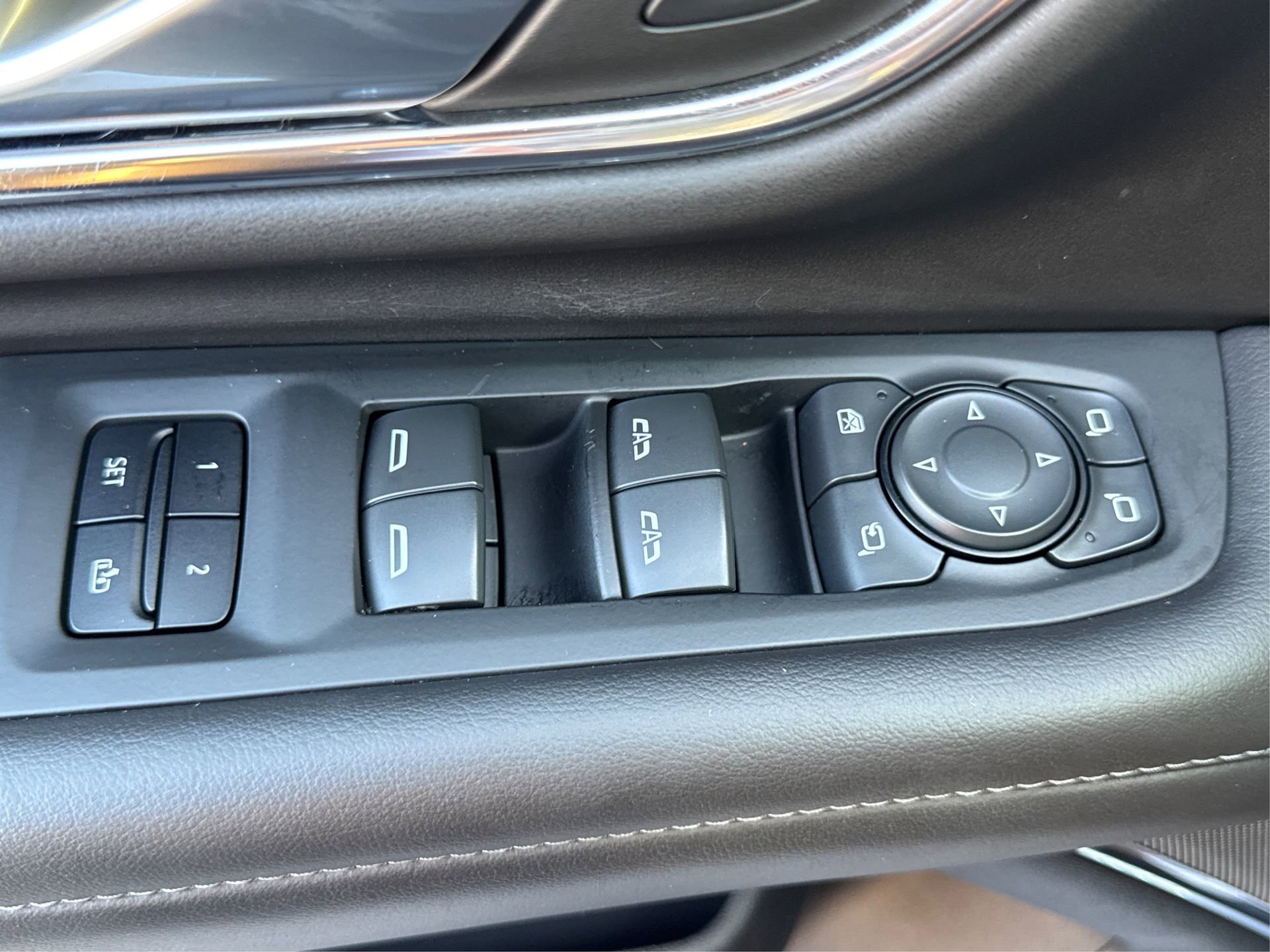 Used 2022 Chevrolet Tahoe LT w/ Luxury Package image 36