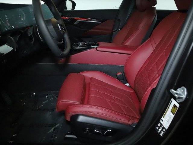 Used 2026 BMW 540i xDrive AWD/4WD image 21