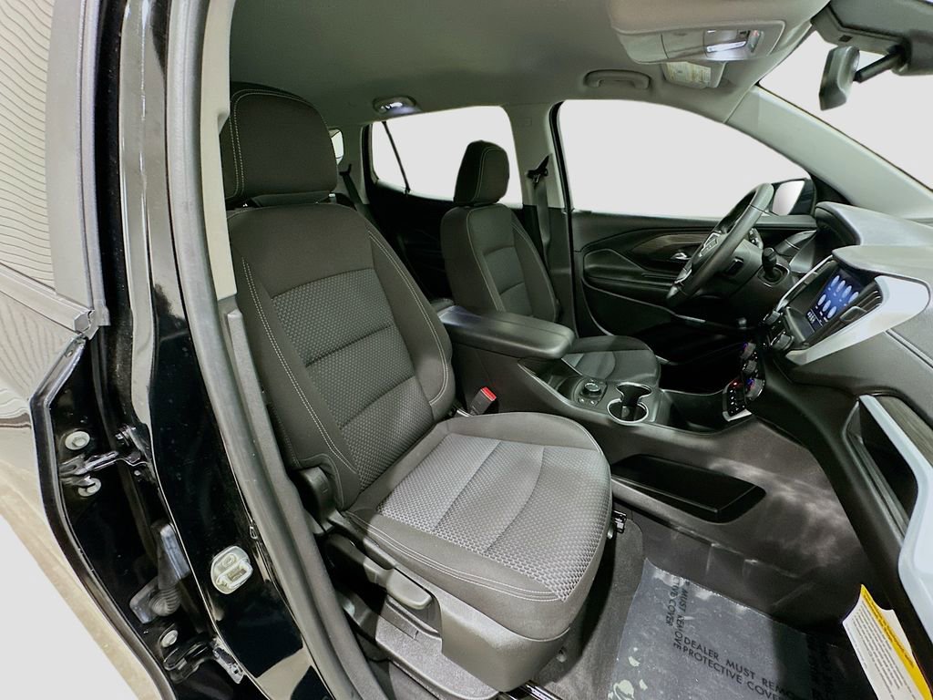 Used 2024 GMC Terrain SLE w/ Driver Convenience Package FWD image 28