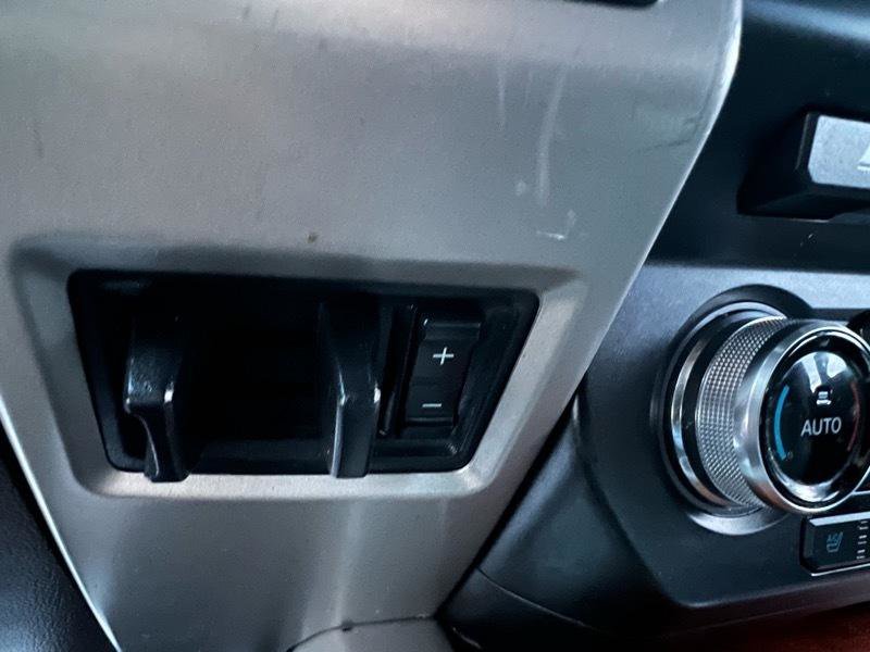 Used 2017 Ford F350 King Ranch w/ Tow Technology Bundle image 31