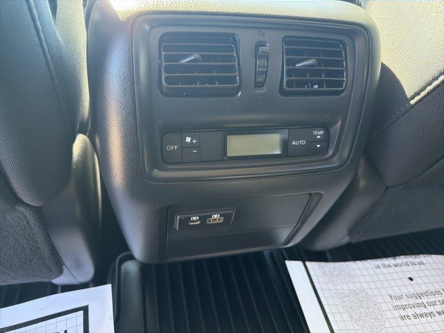 Used 2019 Nissan Pathfinder SV image 14