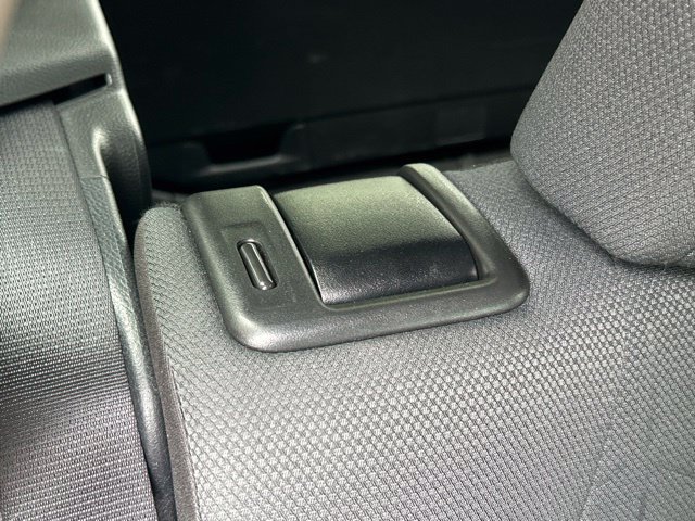 Used 2025 Toyota RAV4 XLE AWD/4WD image 46