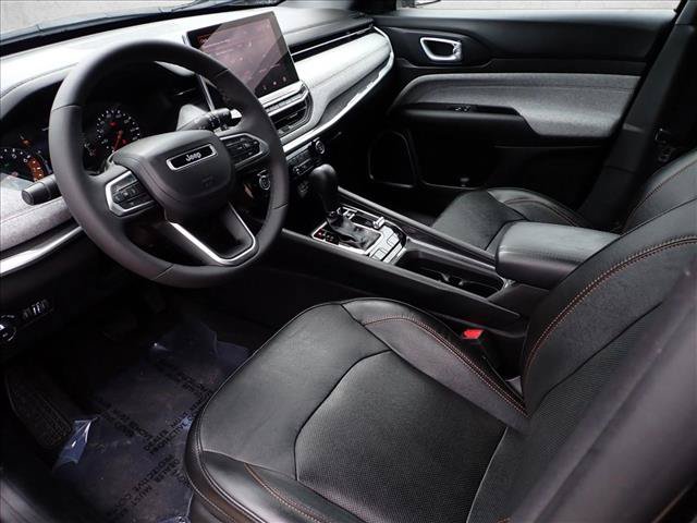Used 2023 Jeep Compass Latitude AWD/4WD image 11