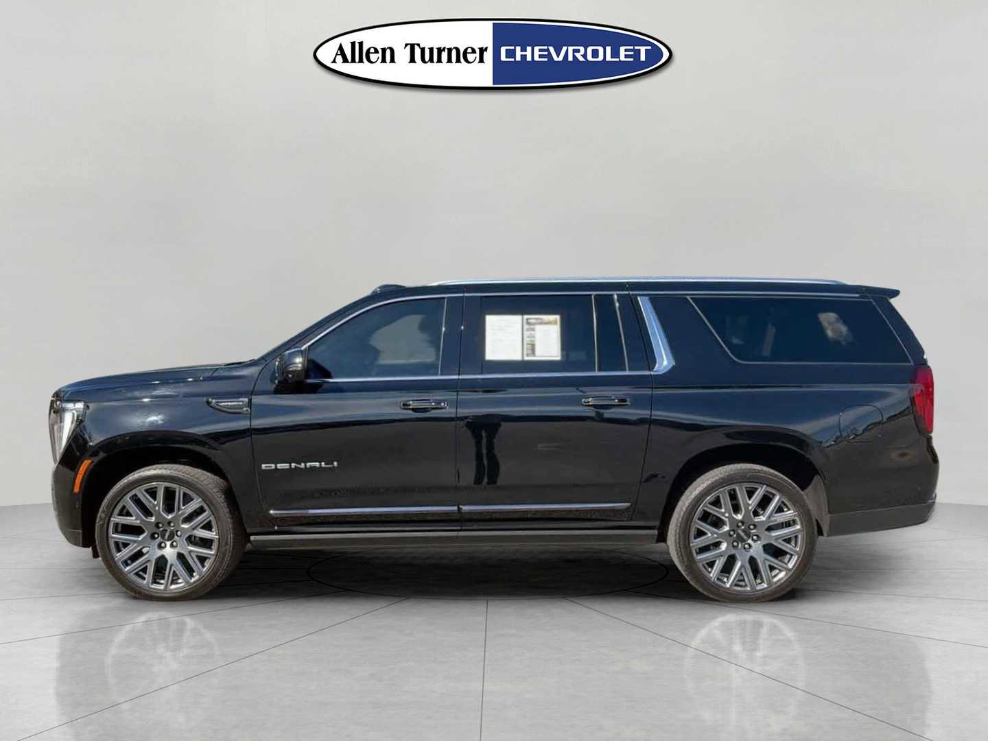 Used 2025 GMC Yukon XL Denali Ultimate image 6