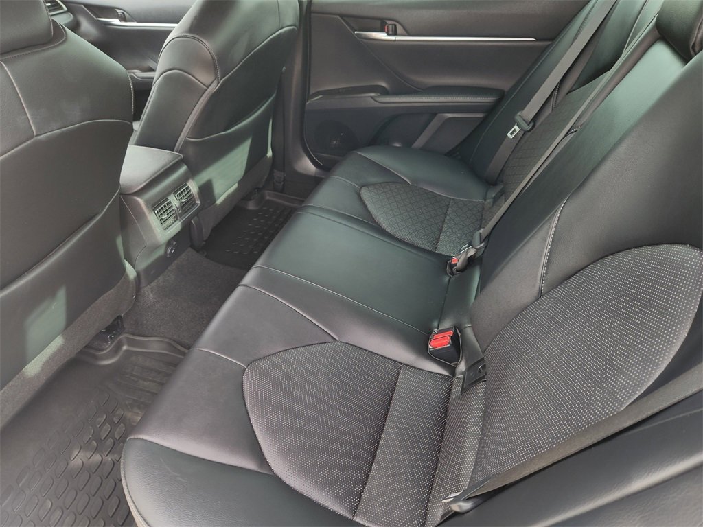 Used 2022 Toyota Camry XSE image 31