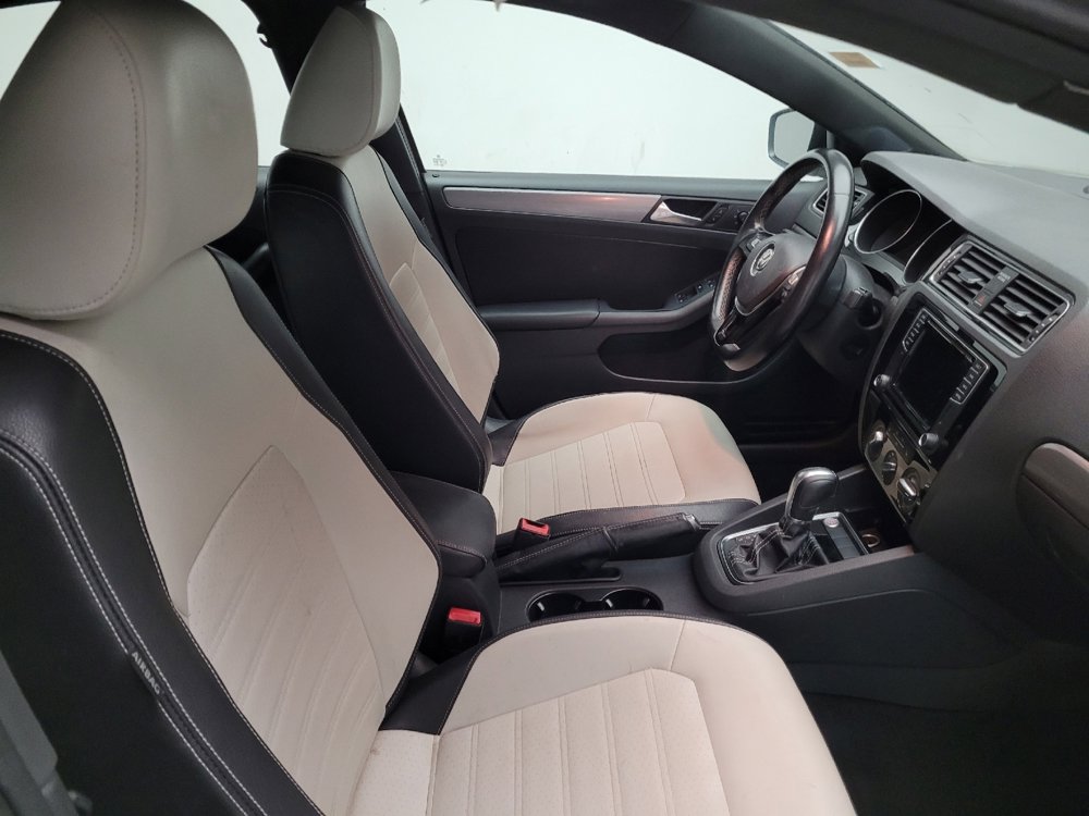 Used 2016 Volkswagen Jetta Sport FWD image 21