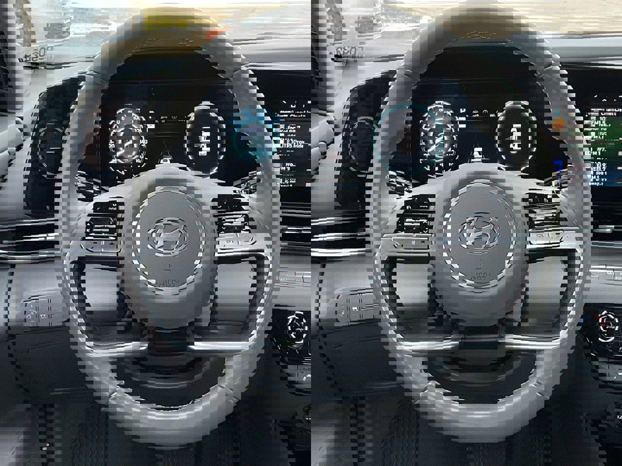 Used 2025 Hyundai Elantra SEL image 21