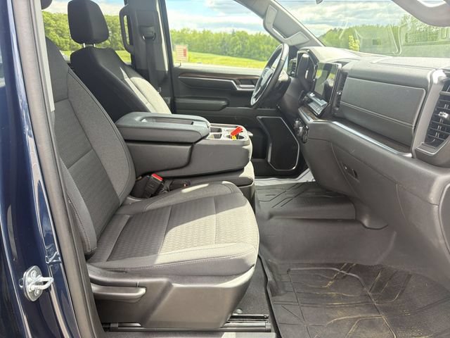 Used 2023 Chevrolet Silverado 1500 LT AWD/4WD image 29