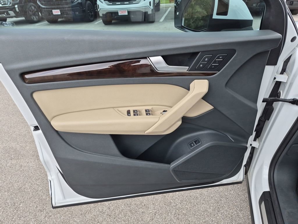 Used 2018 Audi Q5 2.0T Premium Plus w/ Premium Plus Package AWD/4WD image 17