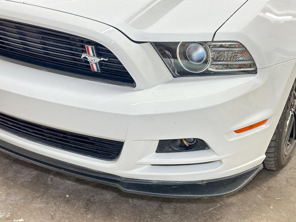 Used 2014 Ford Mustang GT Premium w/ Electronics Package RWD image 15