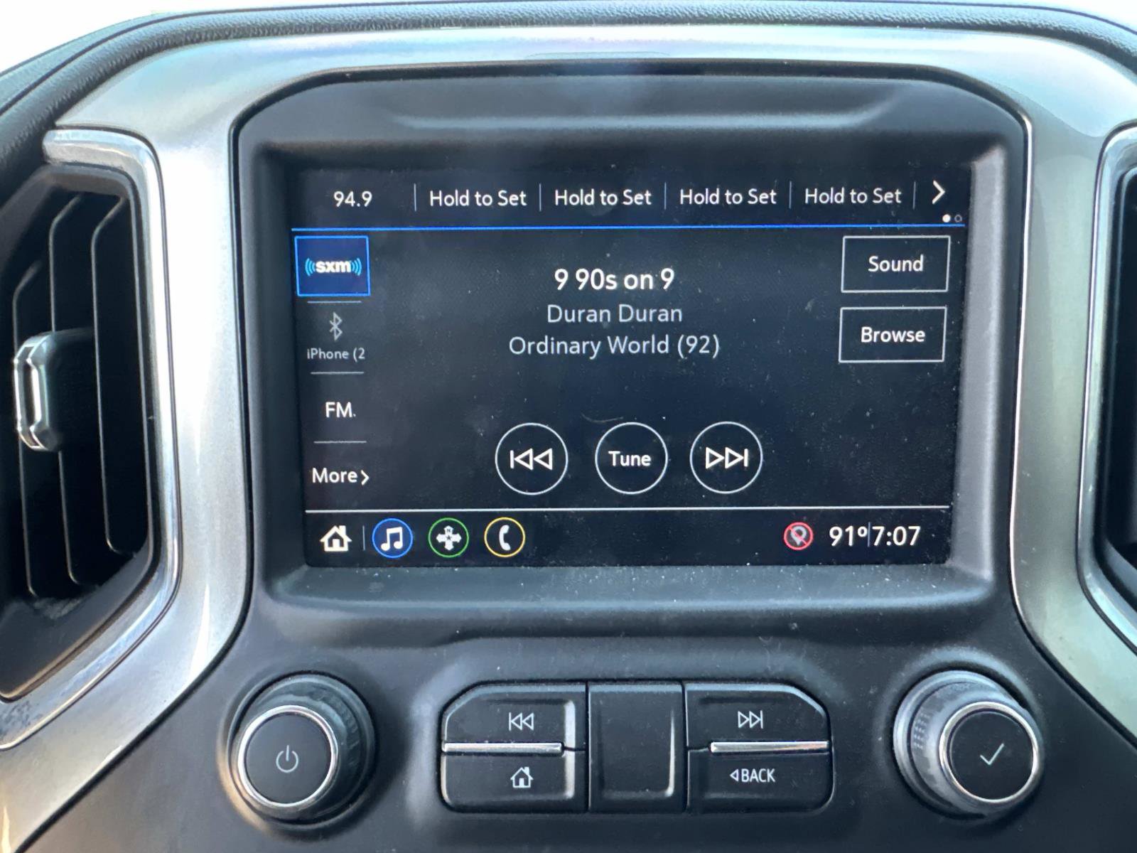 Used 2021 Chevrolet Silverado 1500 LT AWD/4WD image 29