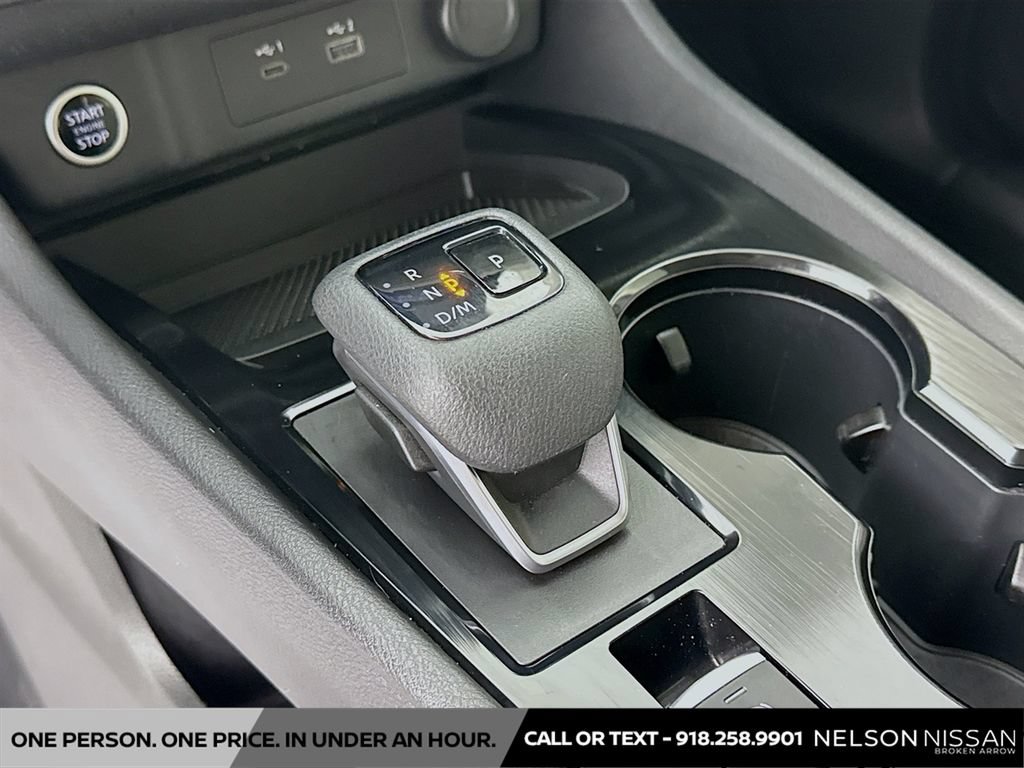 Certified 2023 Nissan Rogue SV FWD image 16