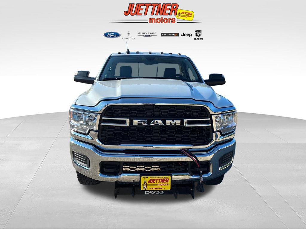 Used 2020 RAM 3500 Tradesman w/ Chrome Appearance Group AWD/4WD image 9