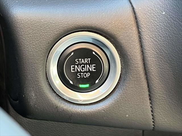 Used 2024 Chevrolet Suburban LT image 24