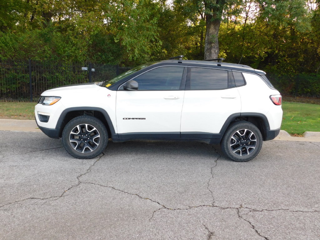 Used 2019 Jeep Compass Trailhawk w/ Leather Interior Group AWD/4WD image 8