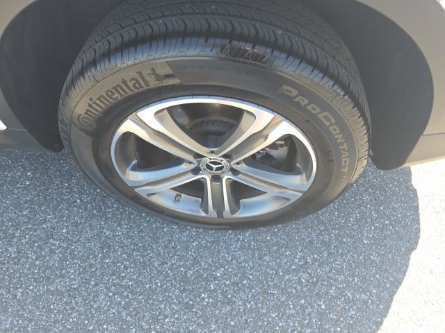 Used 2019 Mercedes-Benz GLC 300 4MATIC image 12