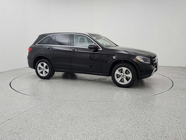 Used 2018 Mercedes-Benz GLC 300 4MATIC image 3