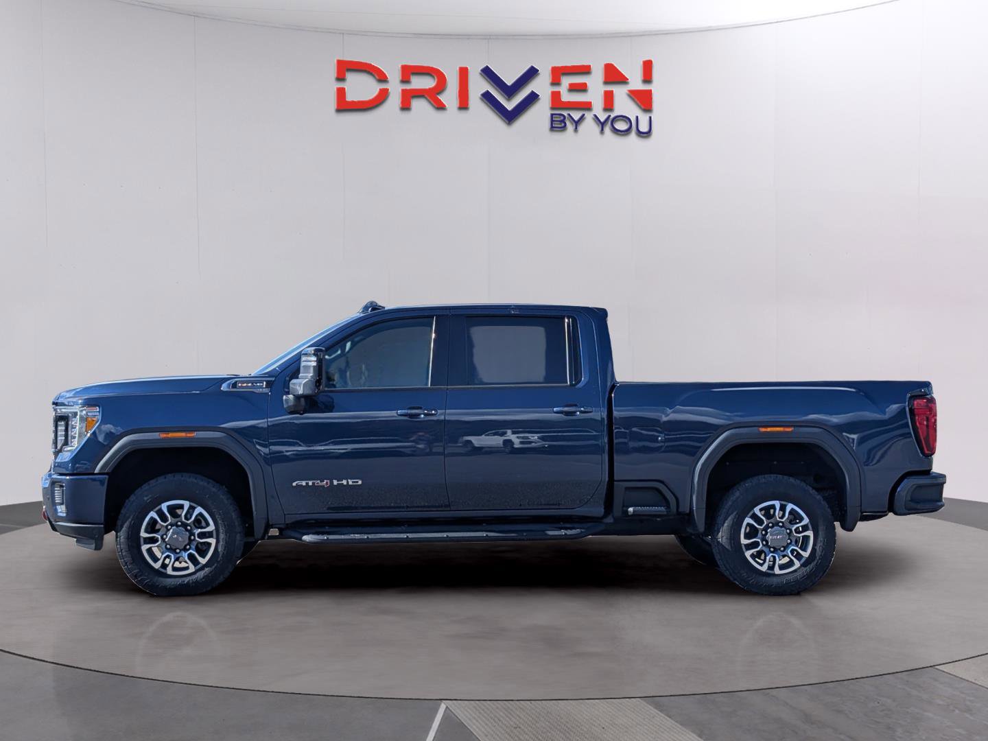 Used 2022 GMC Sierra 2500 AT4 w/ AT4 Preferred Package image 2