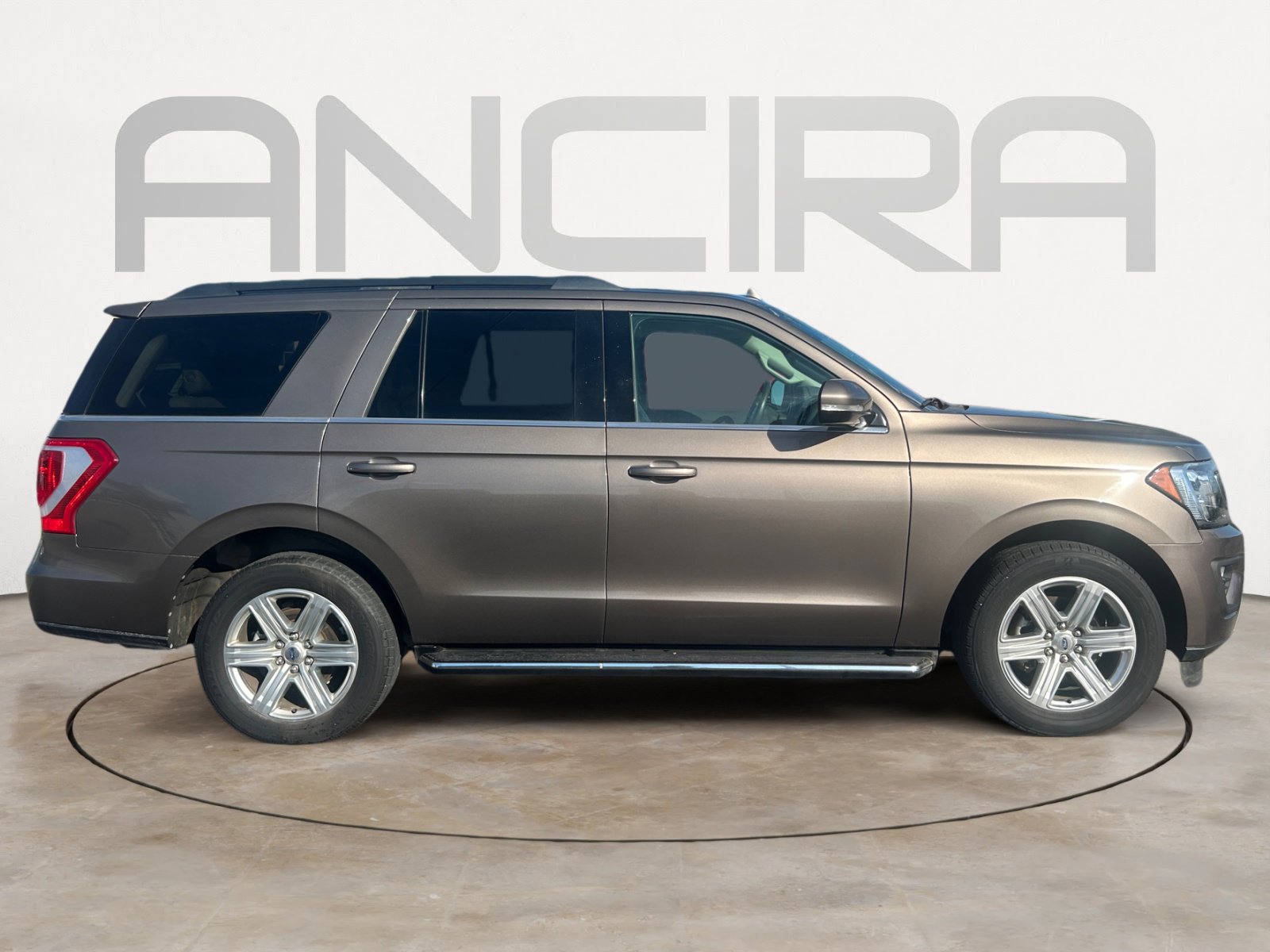 Used 2019 Ford Expedition XLT w/ Equipment Group 202A RWD image 11