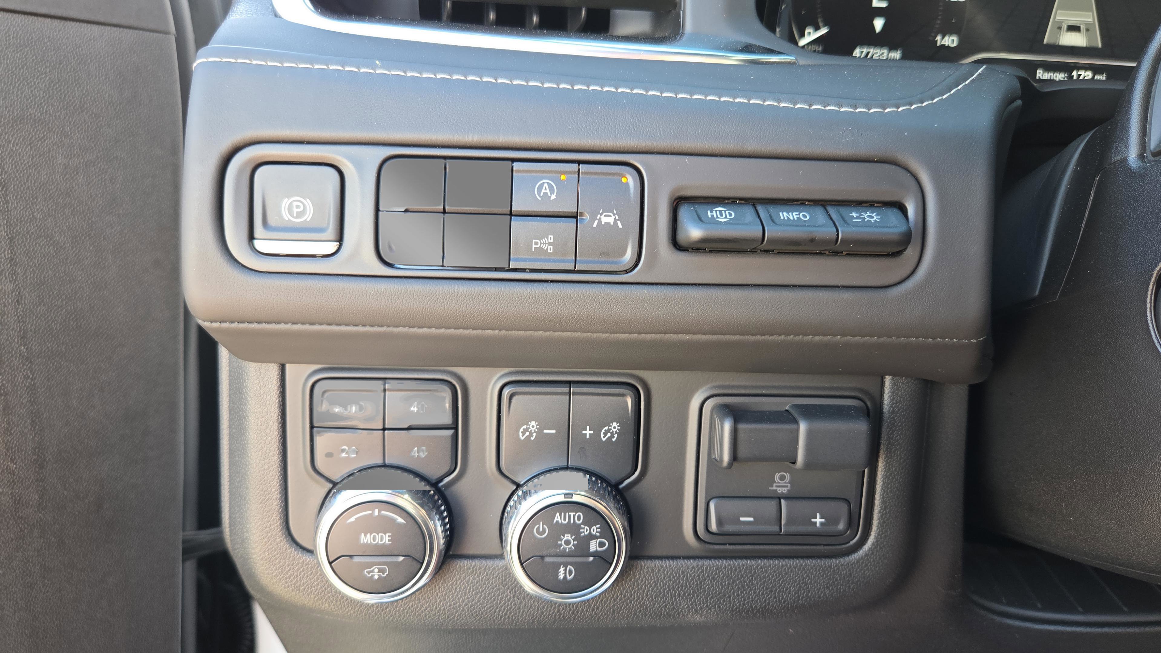 Certified 2024 GMC Yukon Denali Ultimate image 32