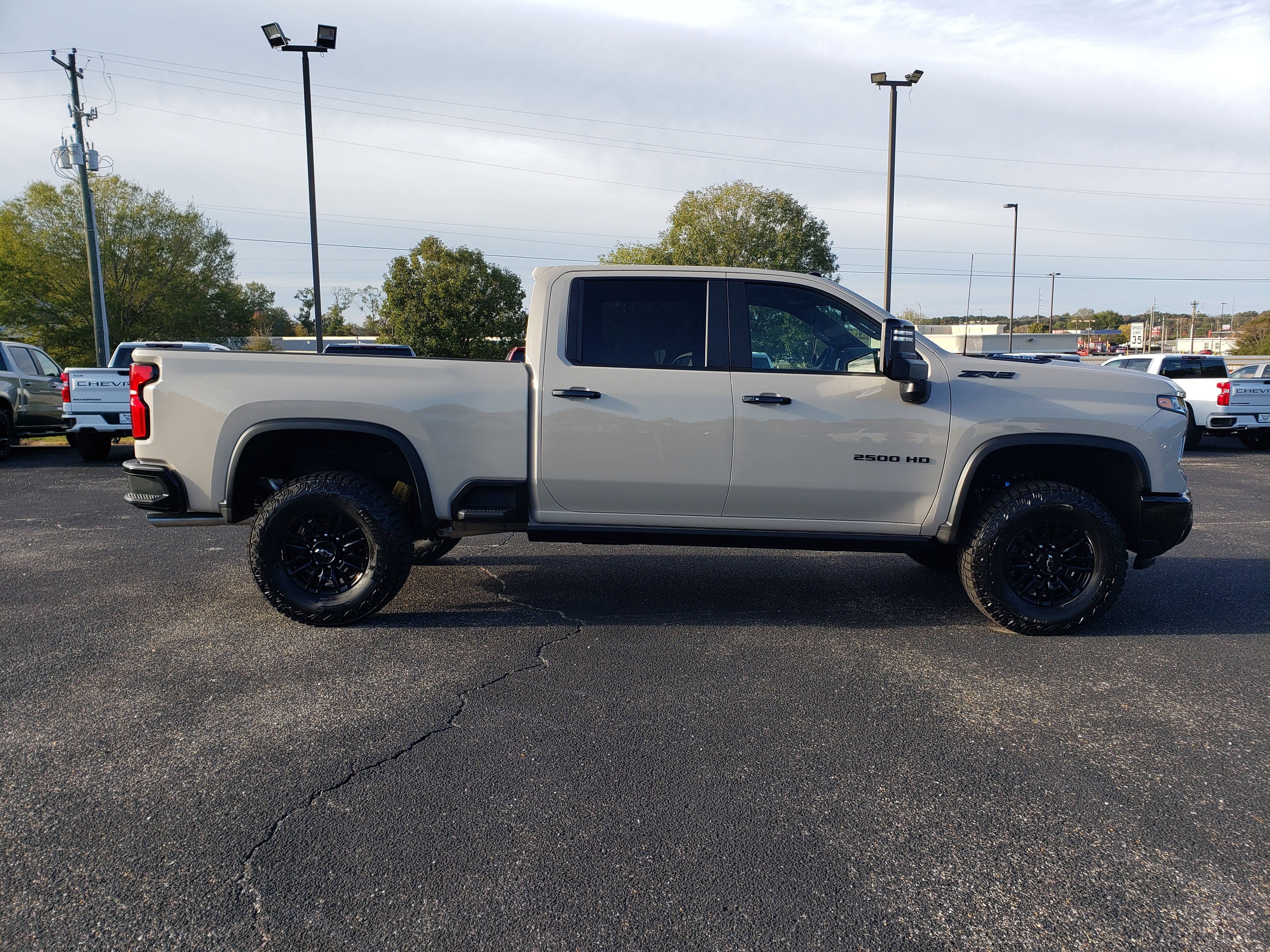 New 2026 Chevrolet Silverado 2500 ZR2 image 5