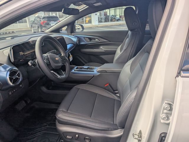 New 2026 Chevrolet Equinox EV LT image 12