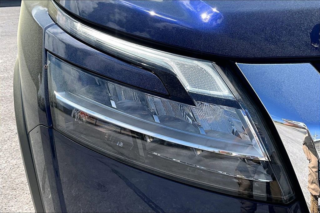 Used 2023 Nissan Pathfinder SL image 31