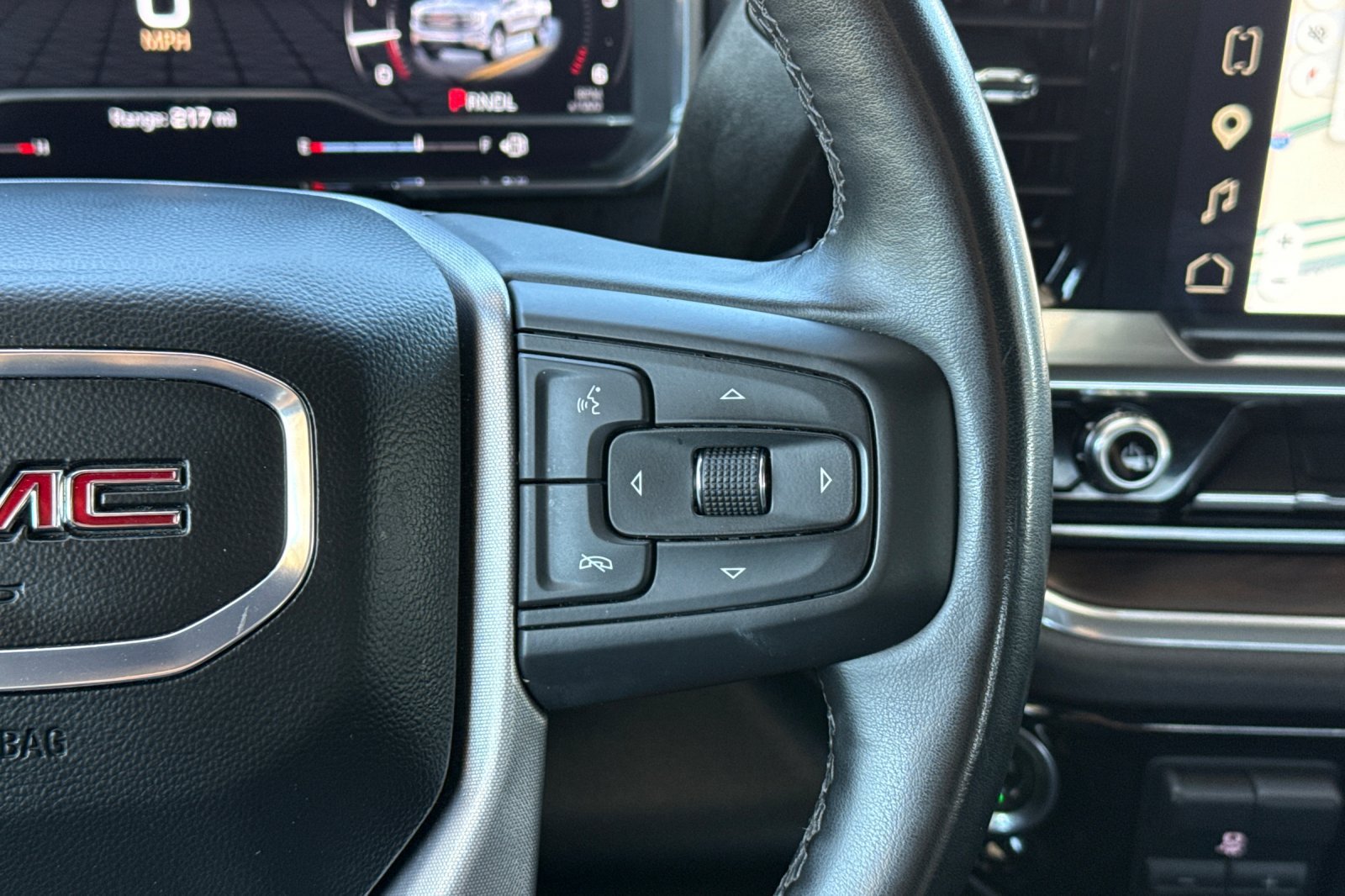 Used 2025 GMC Sierra 1500 SLT RWD image 36