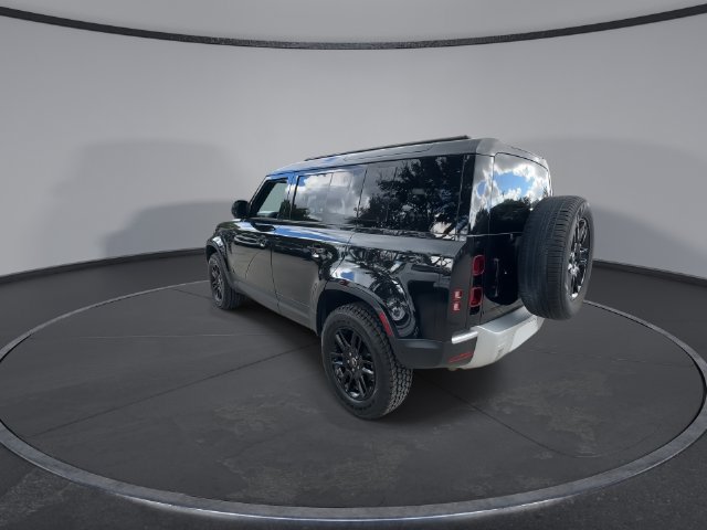 Used 2025 Land Rover Defender 110 S AWD/4WD image 6