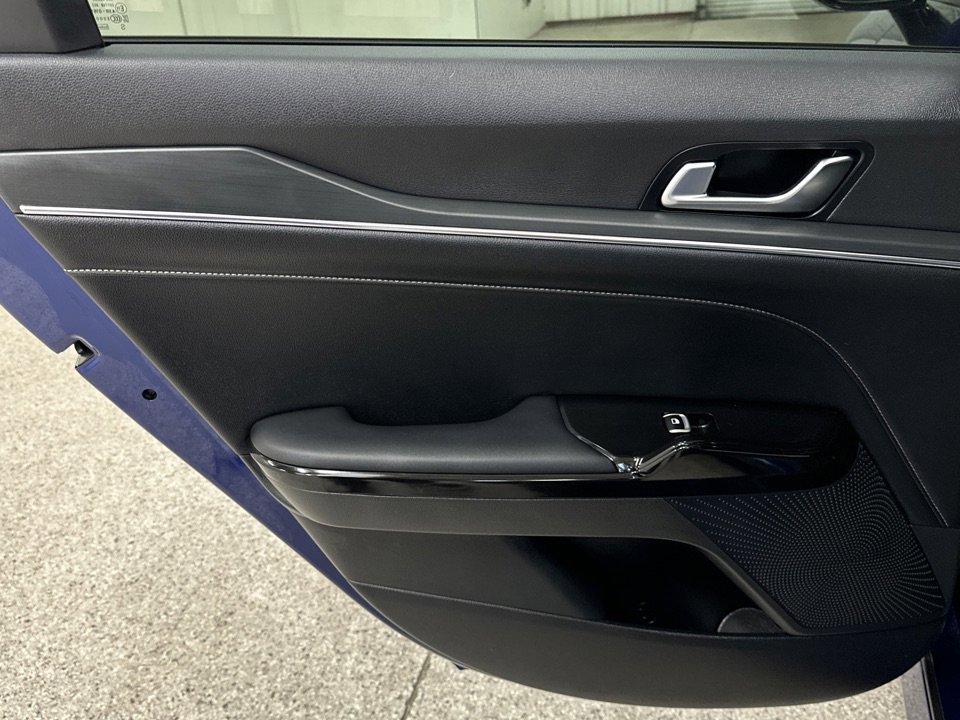 Used 2025 Kia K5 GT-Line image 9