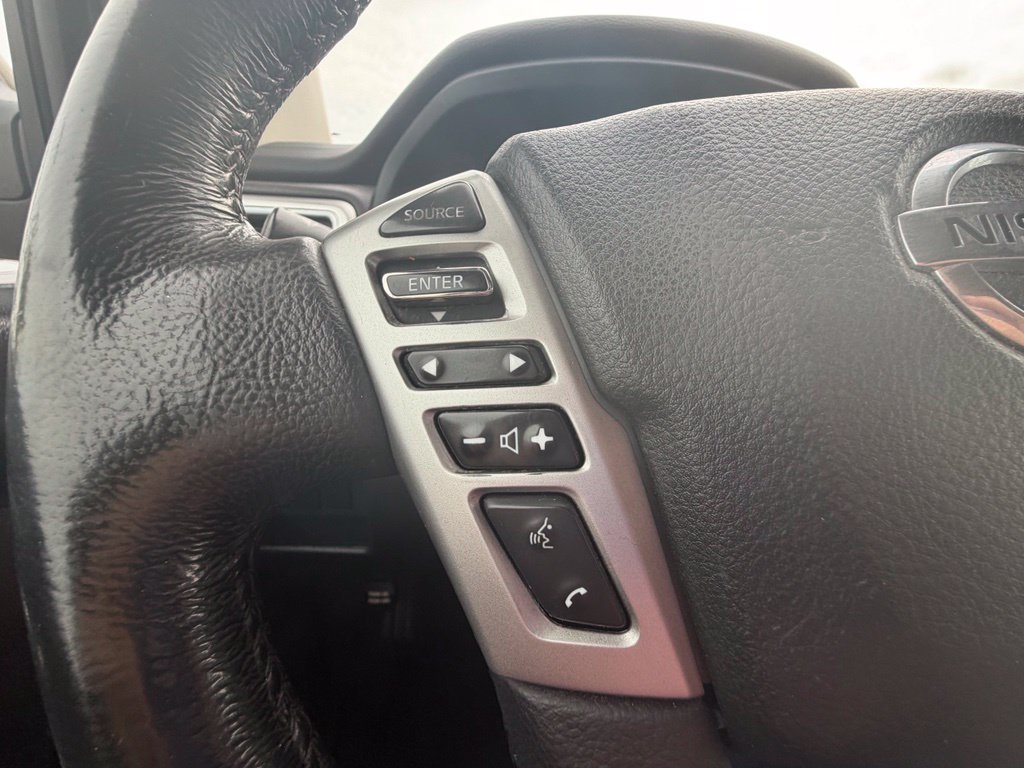 Used 2021 Nissan Titan SV w/ SV Convenience Package RWD image 24