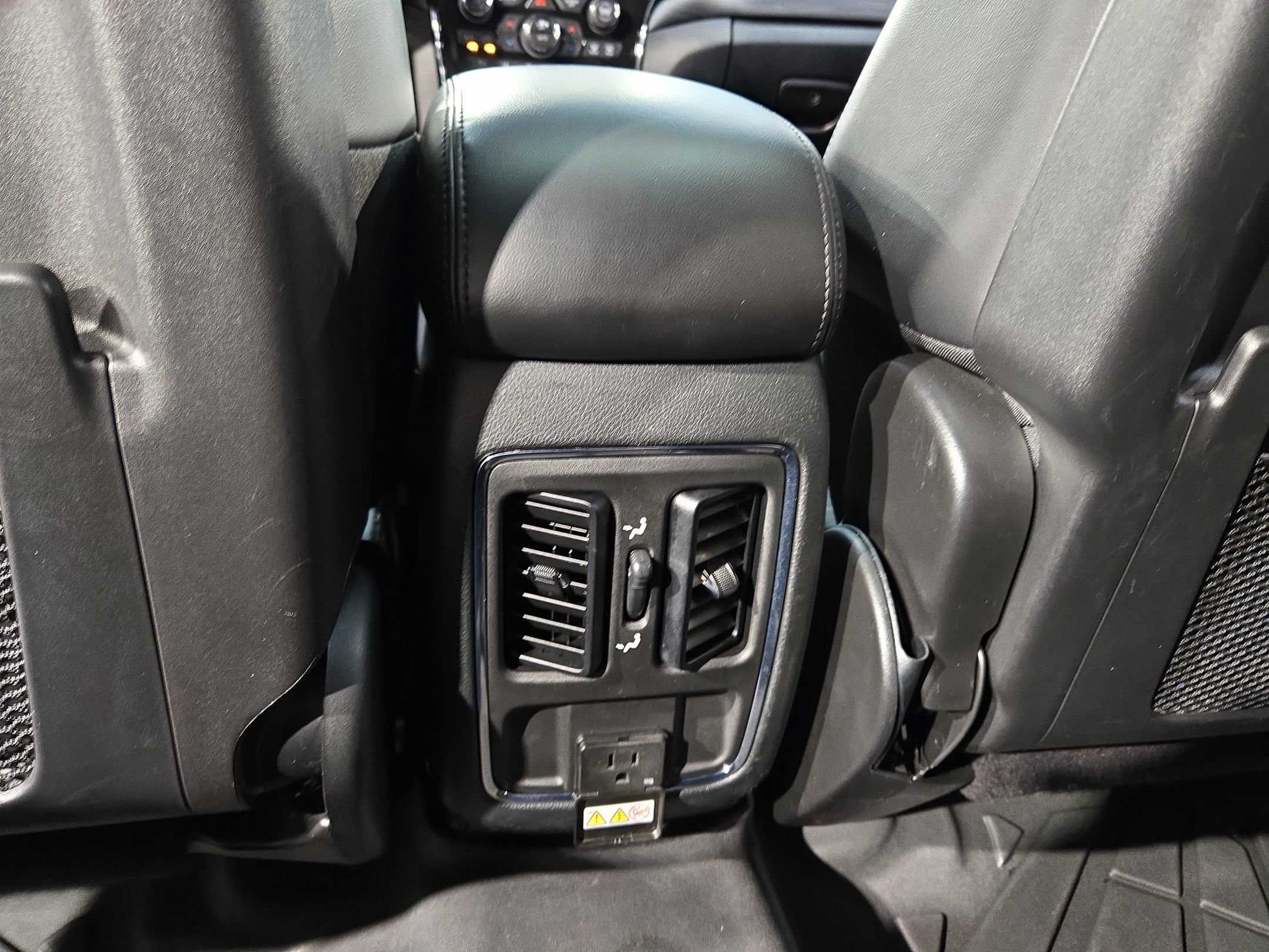 Used 2022 Jeep Grand Cherokee Laredo X AWD/4WD image 38