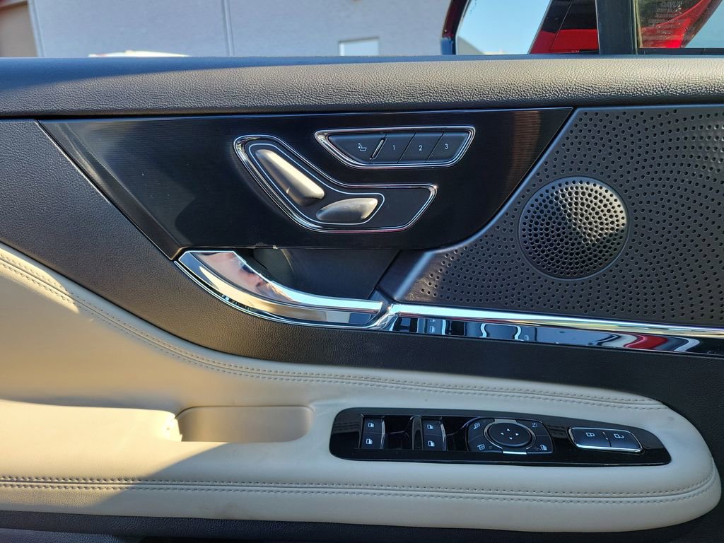 New 2026 Lincoln Corsair Premiere image 18