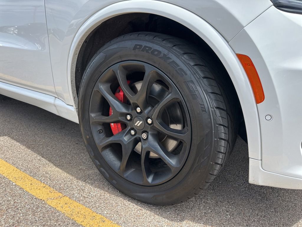 Used 2023 Dodge Durango R/T w/ Tow 'N Go Group AWD/4WD image 3