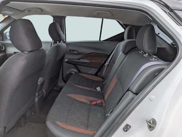 Used 2020 Nissan Kicks SR FWD image 13