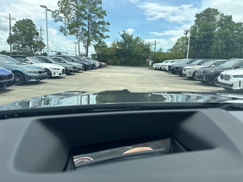 Used 2024 BMW X7 xDrive40i w/ Premium Package AWD/4WD image 18