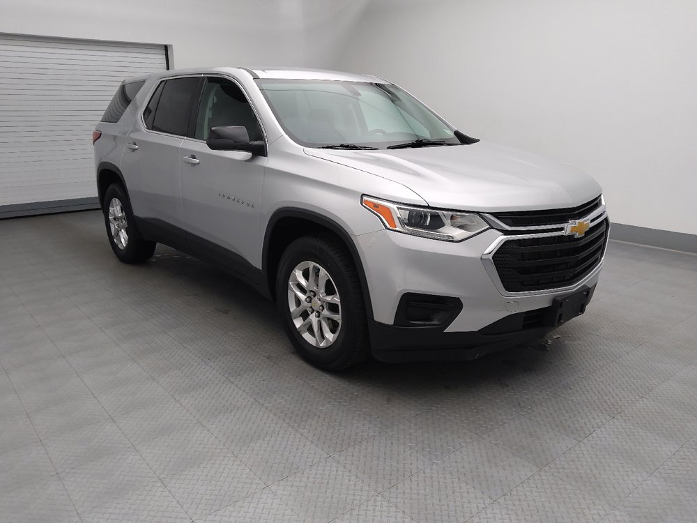 Used 2021 Chevrolet Traverse LS FWD image 13