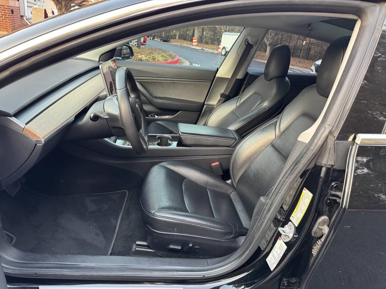 Used 2018 Tesla Model 3 Long Range image 10