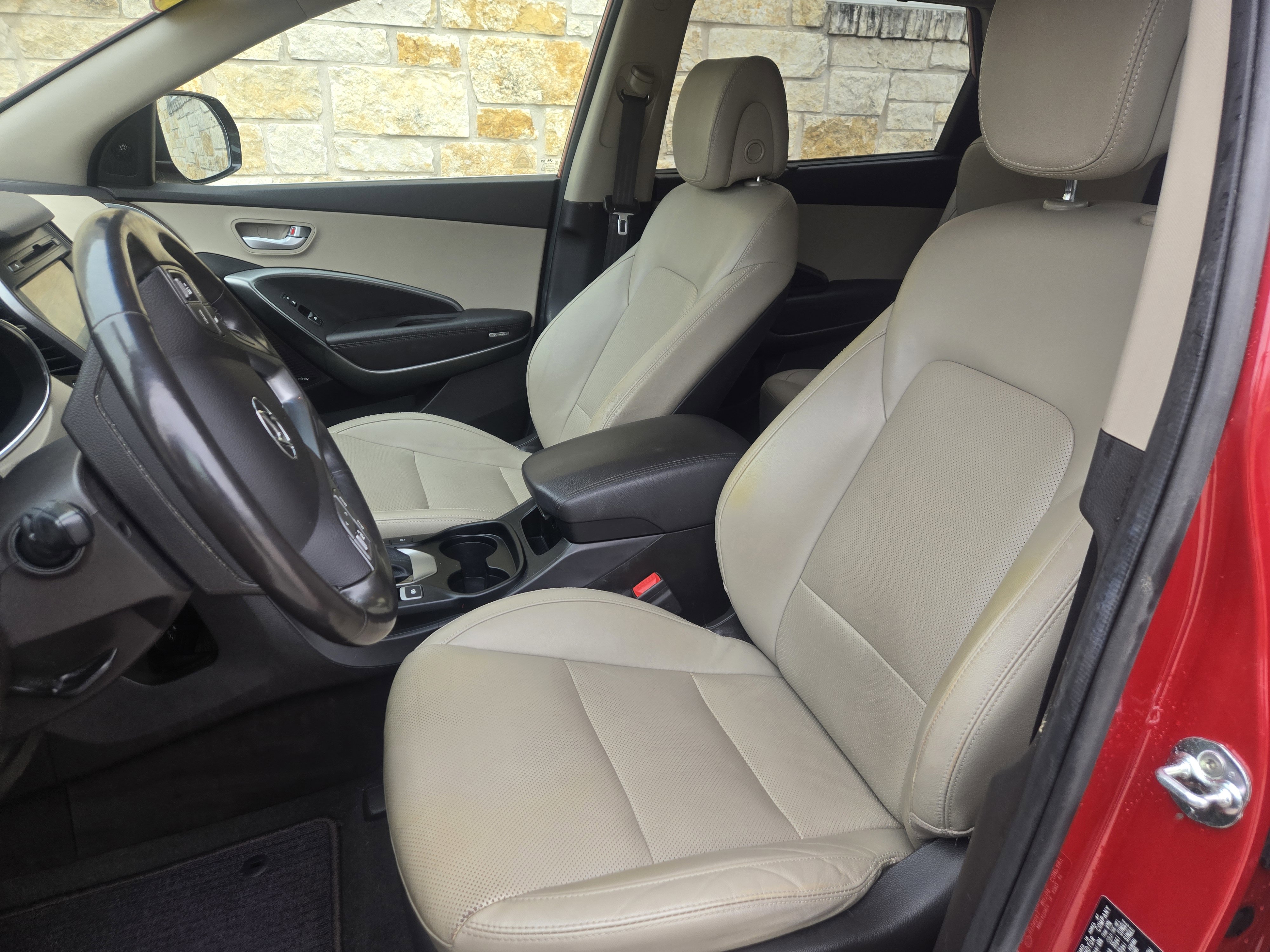 Used 2017 Hyundai Santa Fe SE Ultimate 3.3L Auto w/ SE Ultimate Tech Package 03 image 5