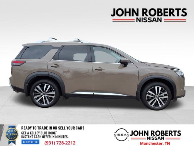 Used 2024 Nissan Pathfinder Platinum w/ Cargo Package image 29