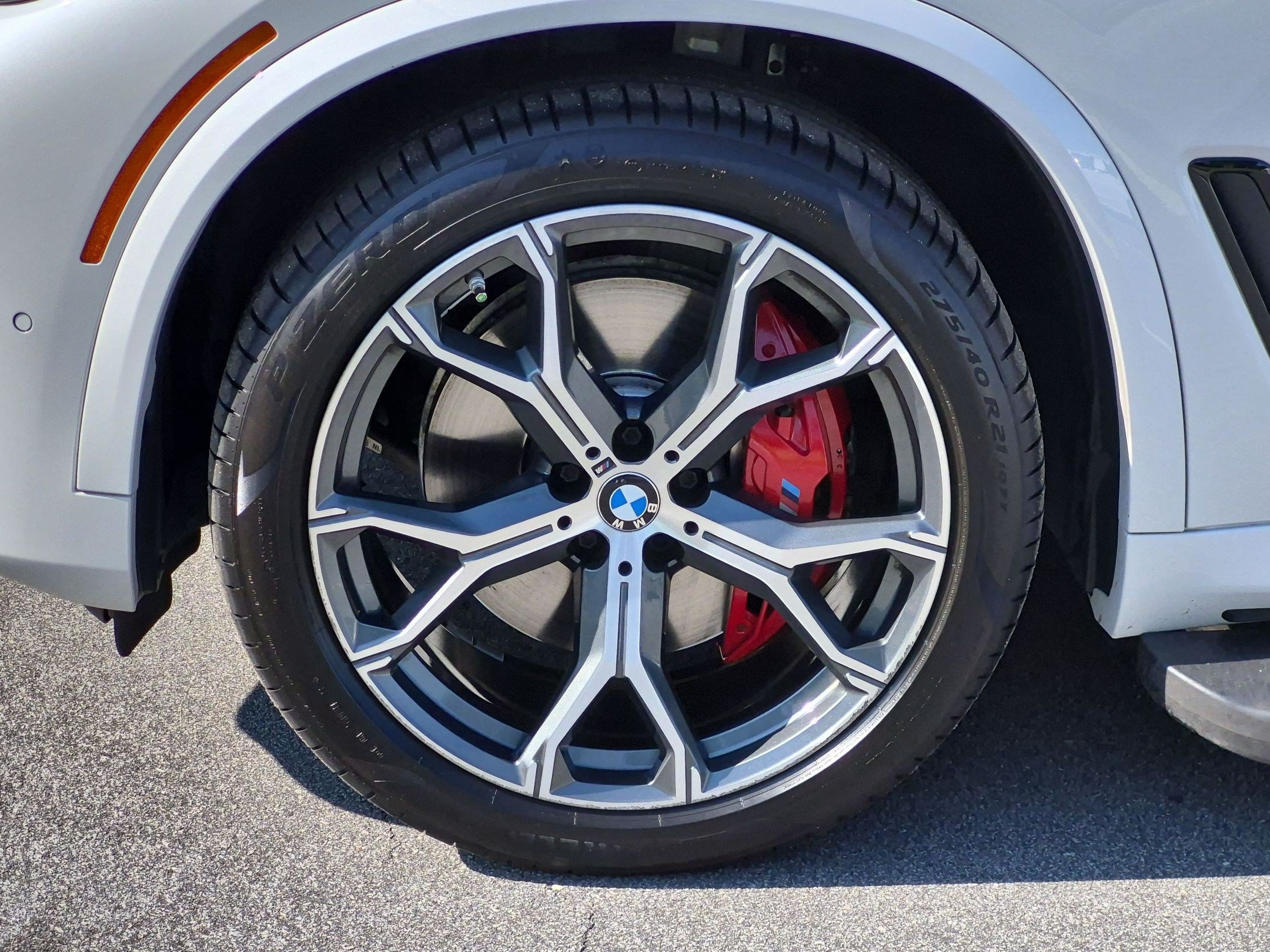 Used 2021 BMW X5 xDrive40i w/ M Sport Package AWD/4WD image 10