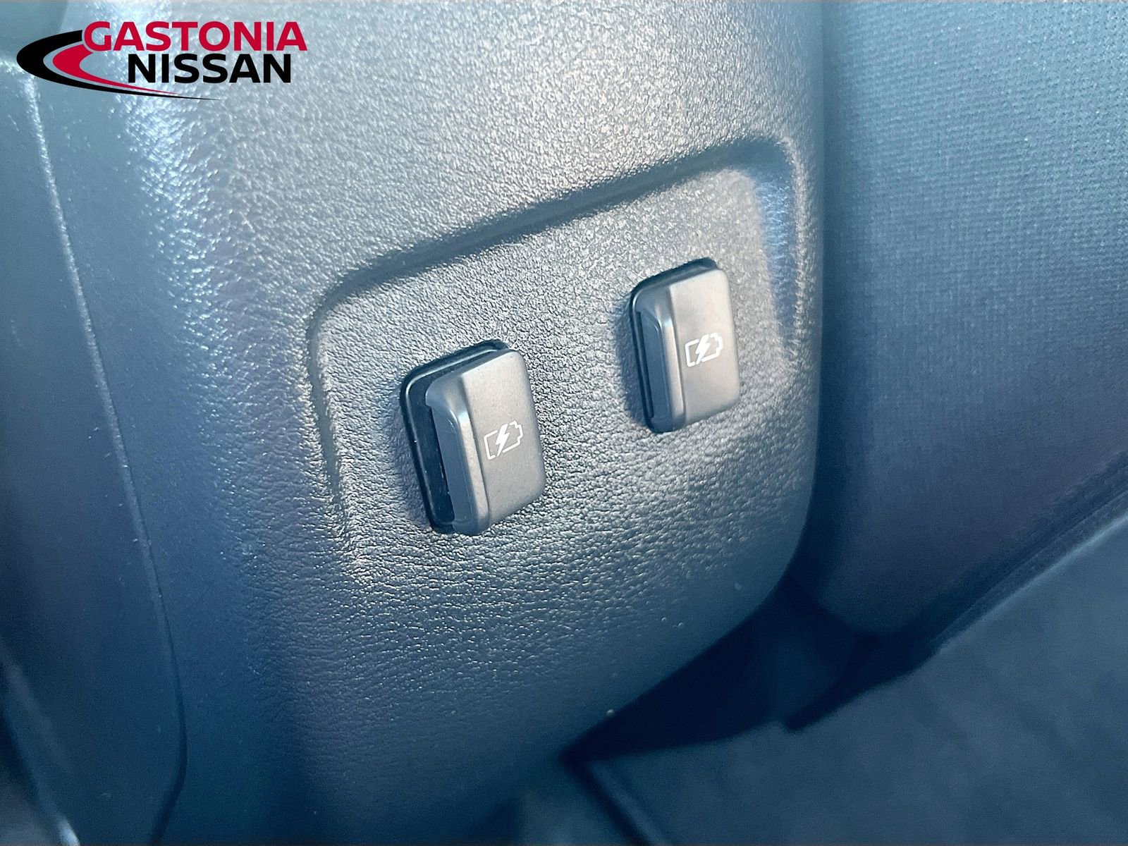 Used 2024 Nissan Kicks SR FWD image 31