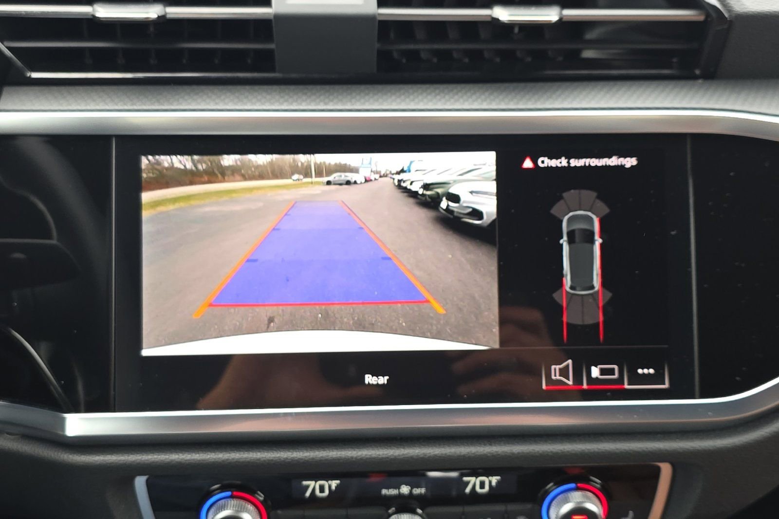 Used 2025 Audi Q3 2.0T Premium image 19