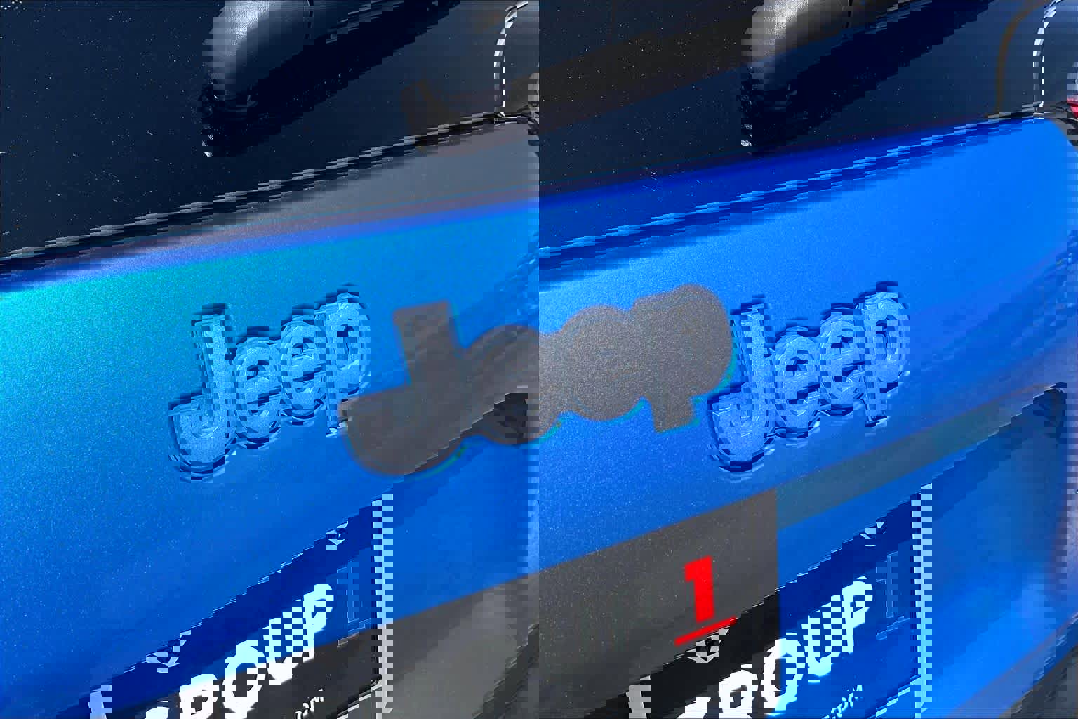 Used 2021 Jeep Cherokee Trailhawk w/ Technology Group image 30